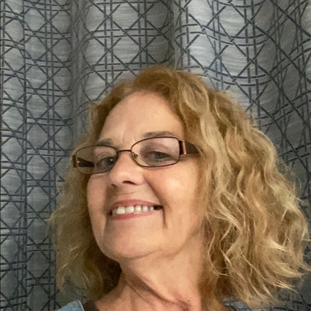 Meet your Posher, Deb